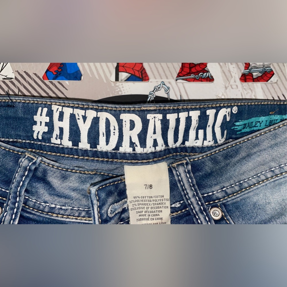 lightwashed bootcut jeans